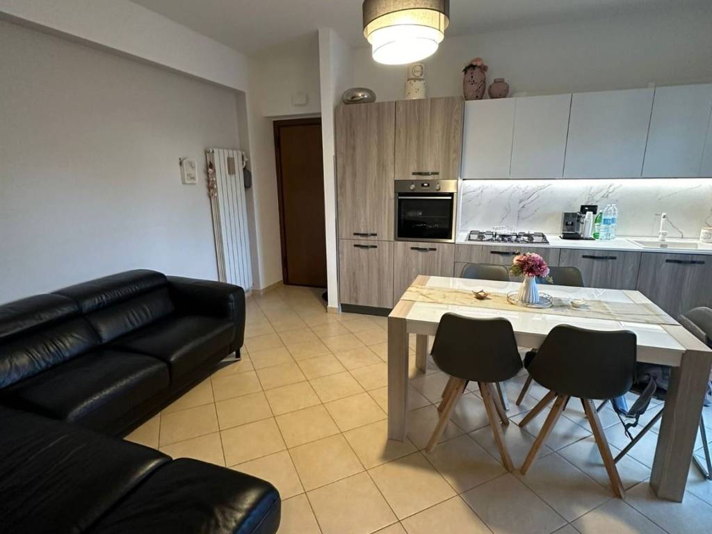 Appartamento a Cisterna di latina in Via Niccolò Machiavelli - Foto 5