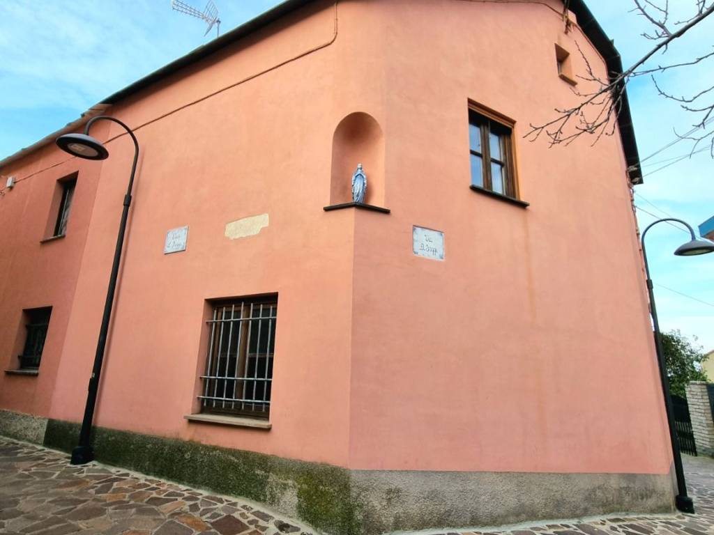 Casa indipendente a Bergeggi in Via Luigi Faggi - Foto 2