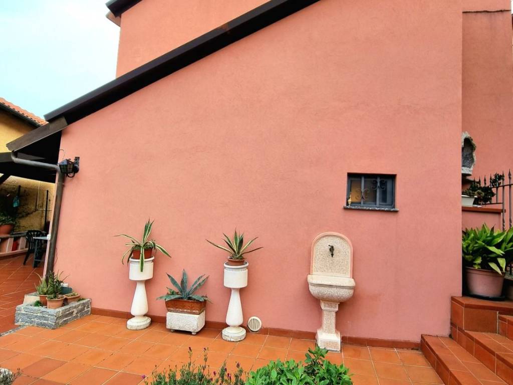 Casa indipendente a Bergeggi in Via Luigi Faggi - Foto 3