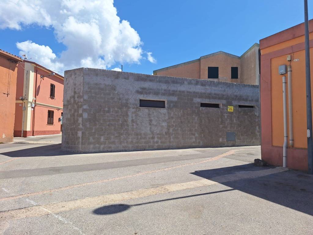Immobile a Flussio in Via Nazionale - Foto 2