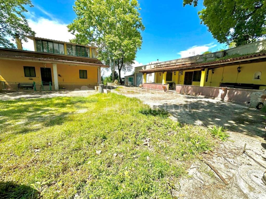 Villa a Montopoli di sabina in Via Campore, 97 - Foto 5