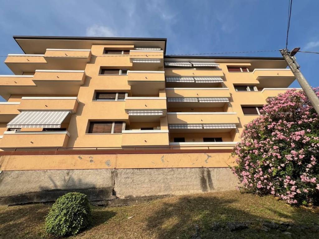 Appartamento a Como in Via San Giacomo, 53 - Foto 3