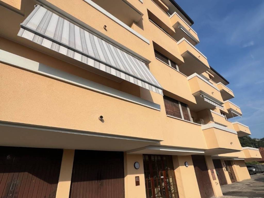 Appartamento a Como in Via San Giacomo, 53 - Foto 4