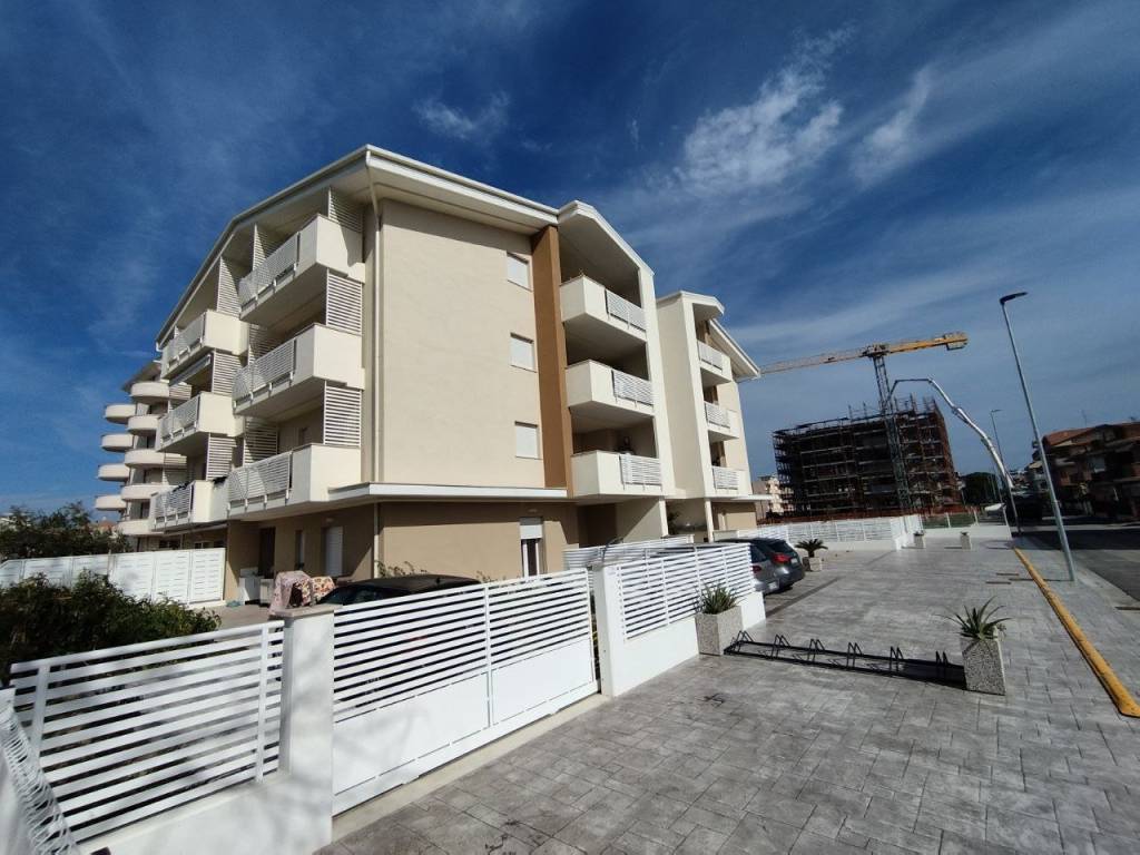 Appartamento a Alba adriatica in Via Gorizia - Foto 3