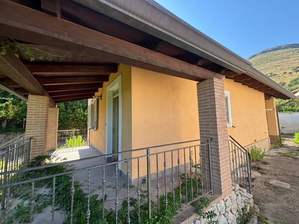 Villa a Spigno saturnia in Via degli Ulivi, 7 - Foto 2