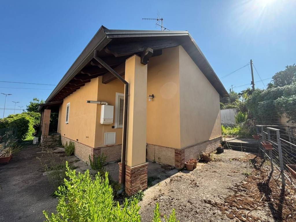 Villa a Spigno saturnia in Via degli Ulivi, 7 - Foto 3
