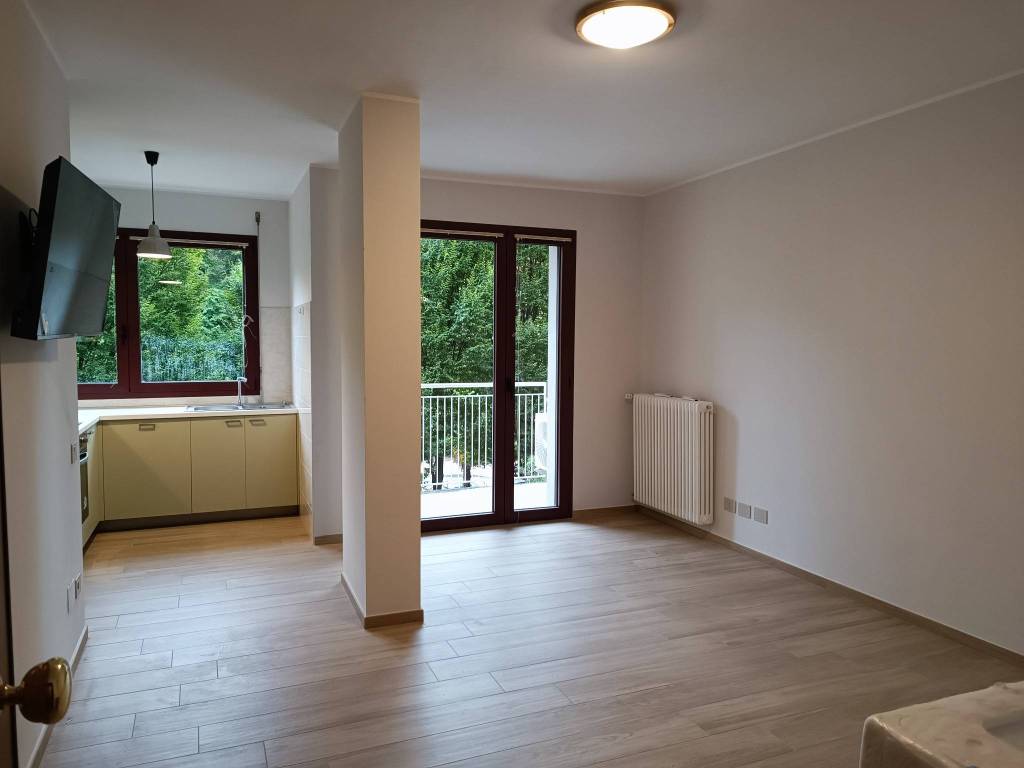 Appartamento a Cernobbio in Via Cinque Giornate - Foto 4