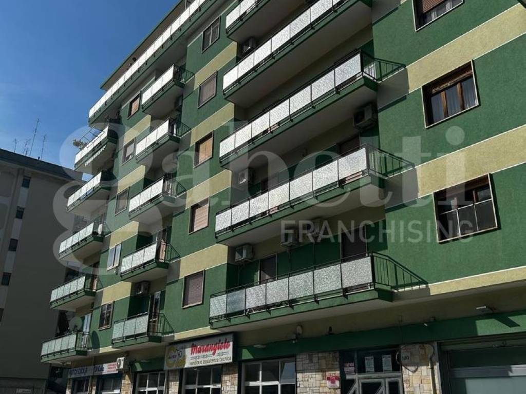 Appartamento a Taranto in Via Pio XII, 100 - Foto 2