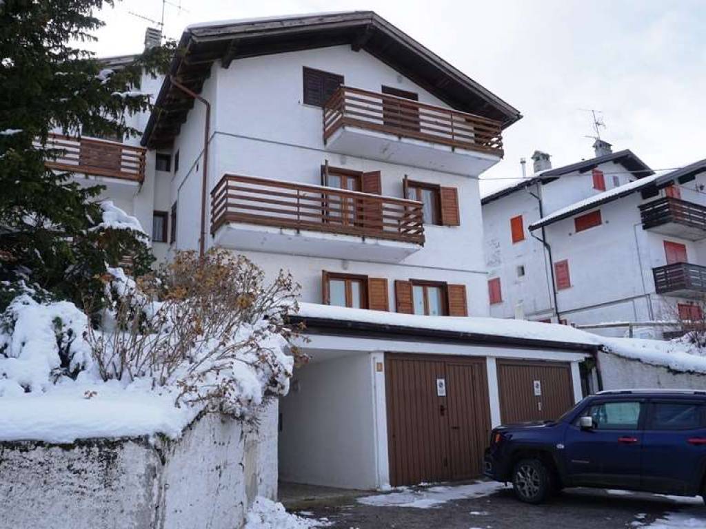 Casa indipendente a Brentonico in Via Bucaneve, 8 - Foto 2