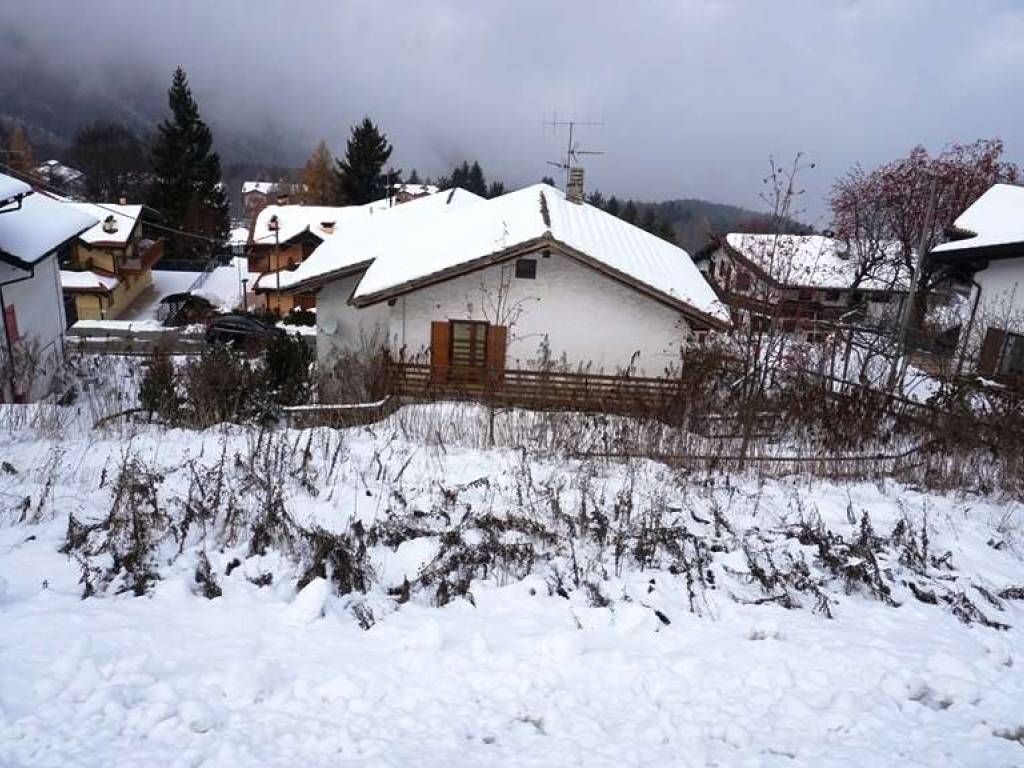 Casa indipendente a Brentonico in Via Bucaneve, 8 - Foto 3