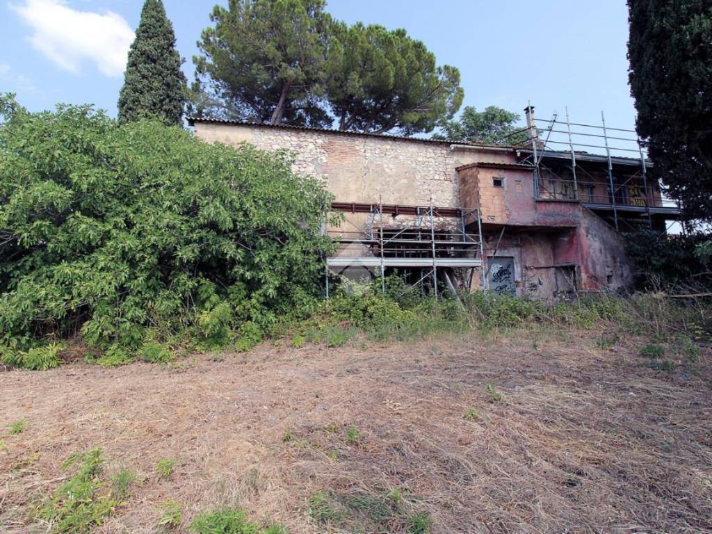 Casa indipendente a Montopoli di sabina in Via Case Nuove Granari - Foto 3