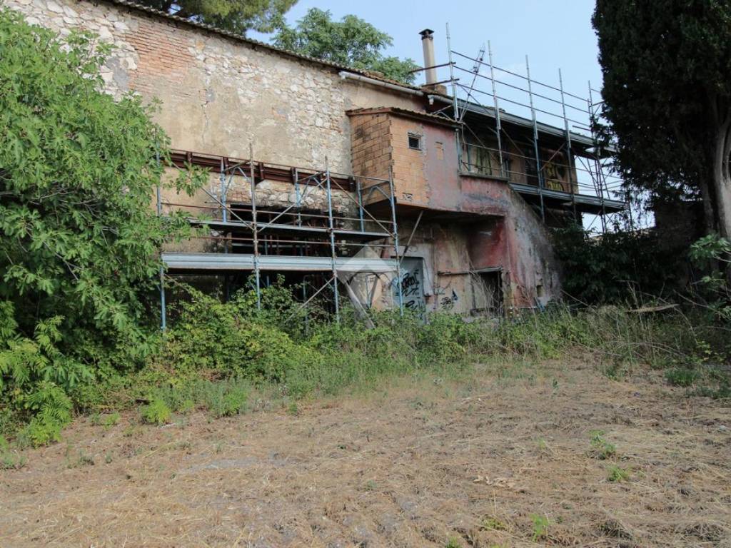 Casa indipendente a Montopoli di sabina in Via Case Nuove Granari - Foto 4