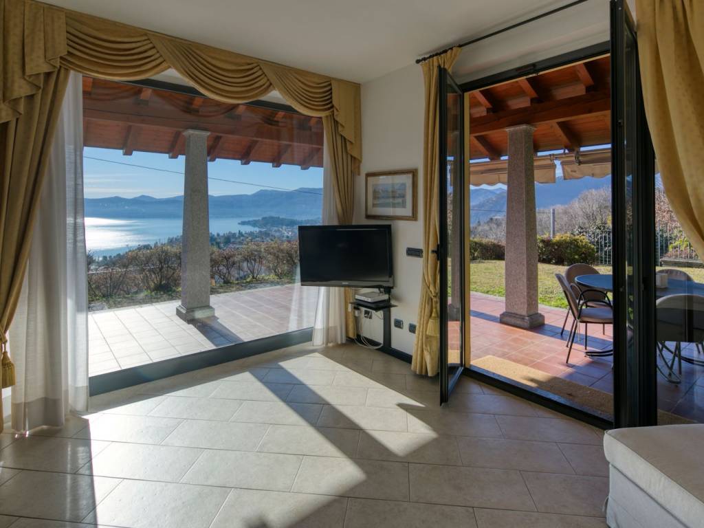 Villa a Ghiffa in Corso Dante Alighieri, 151 - Foto 3