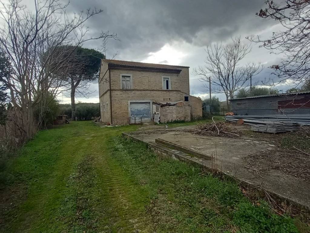 Rustico / casale a Fermo in Strada Provinciale Paludi, 369 - Foto 3