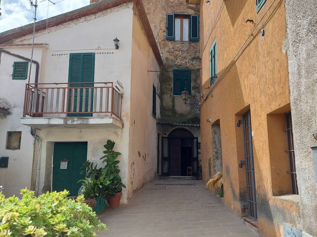 Appartamento a Gavorrano in Via Bolzano, 11 - Foto 2