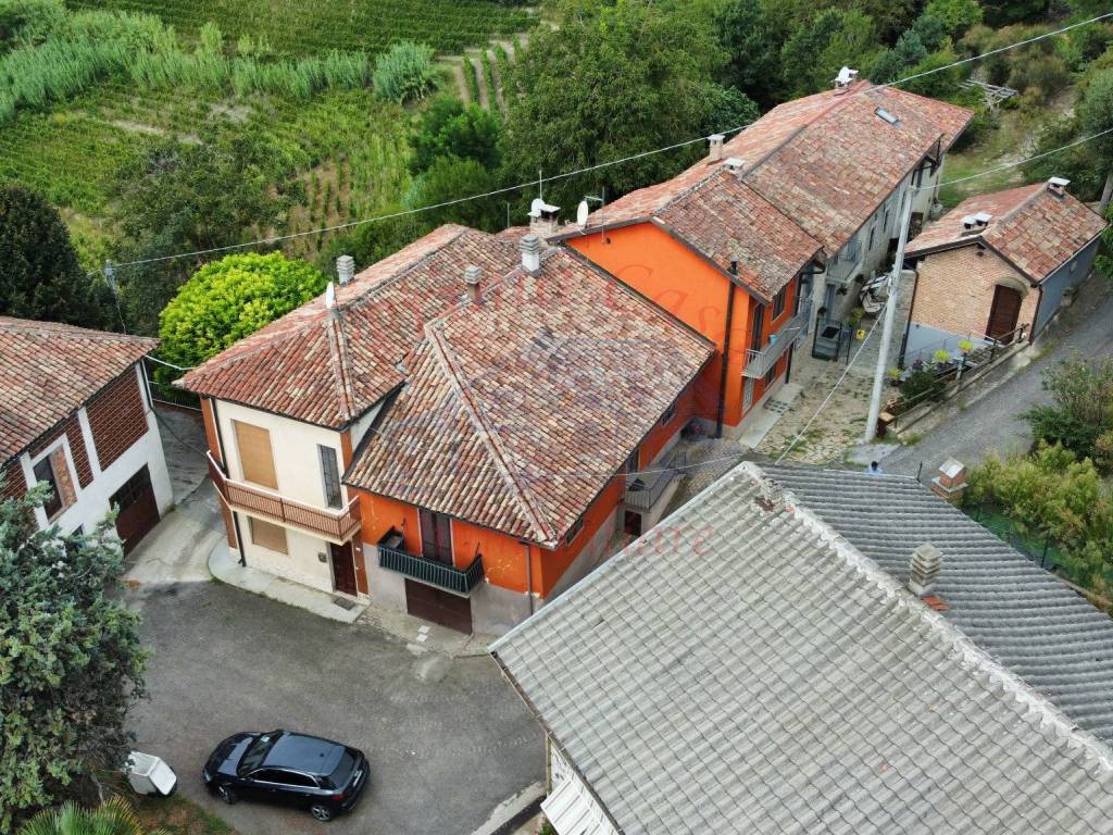 Rustico / casale a Santo stefano belbo in Frazione Valdivilla - Foto 2