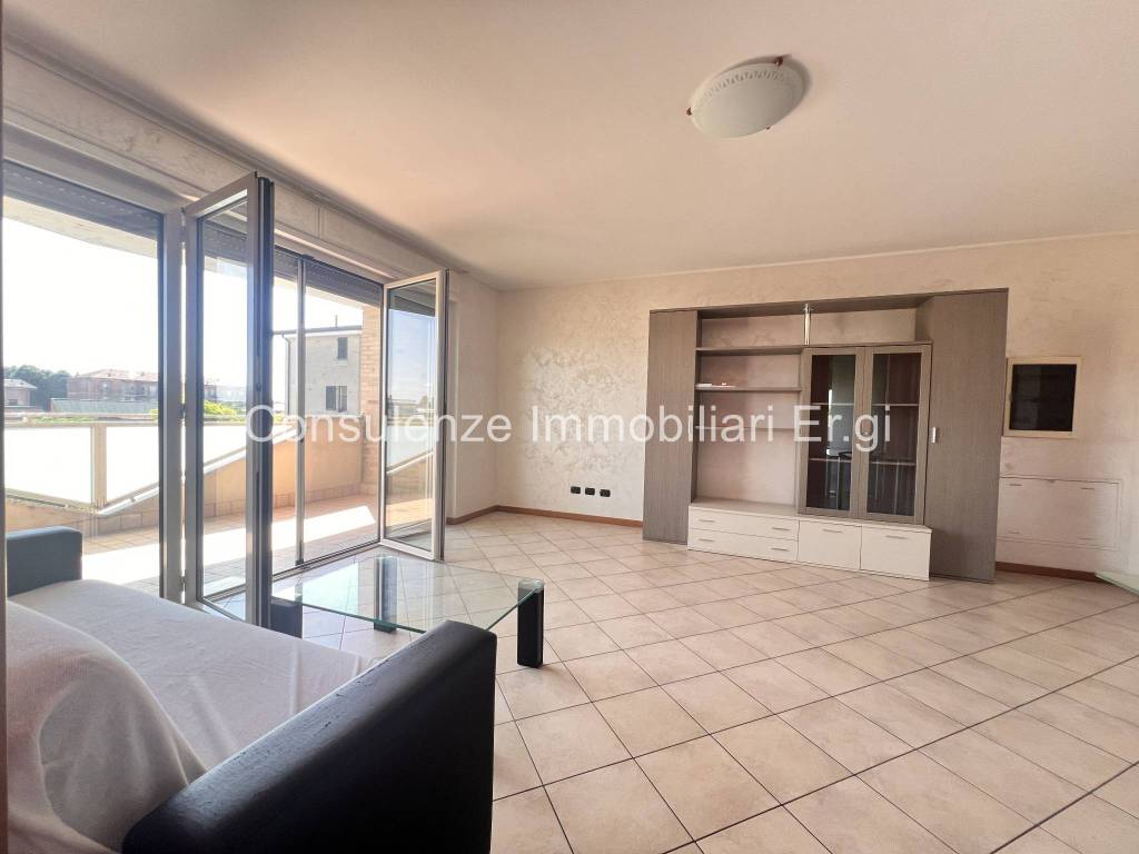 Appartamento a Caronno pertusella in Via Turlough O'Carolan, 90 - Foto 2