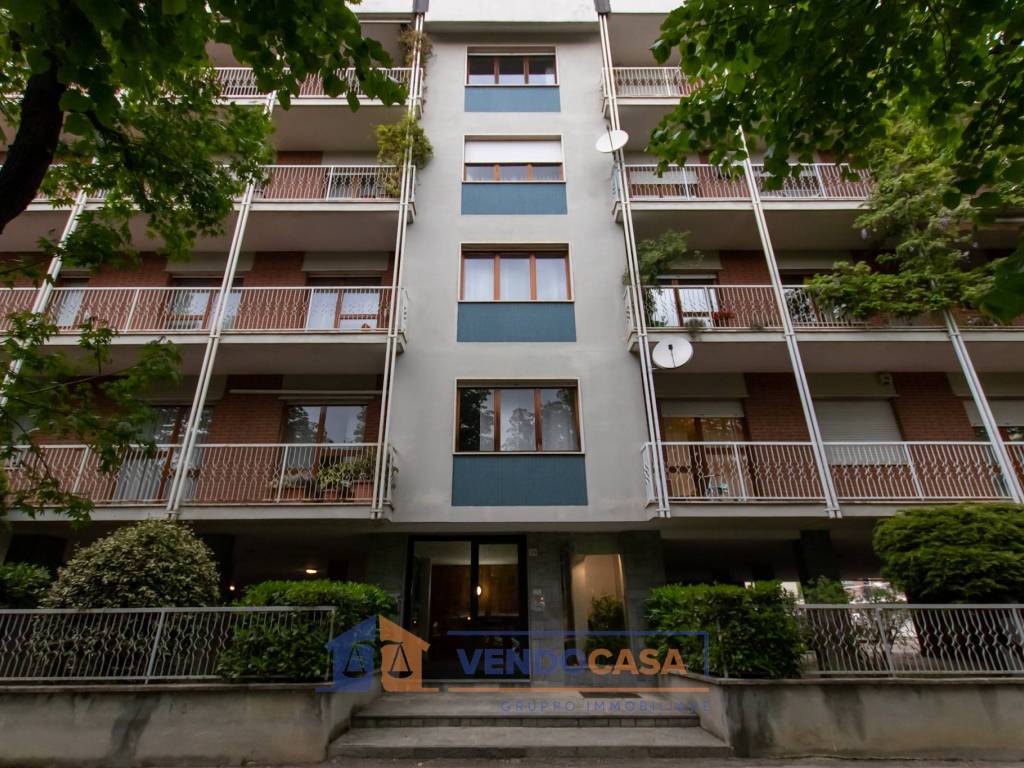 Appartamento a Asti in Via Alessandro Manzoni, 13 - Foto 2