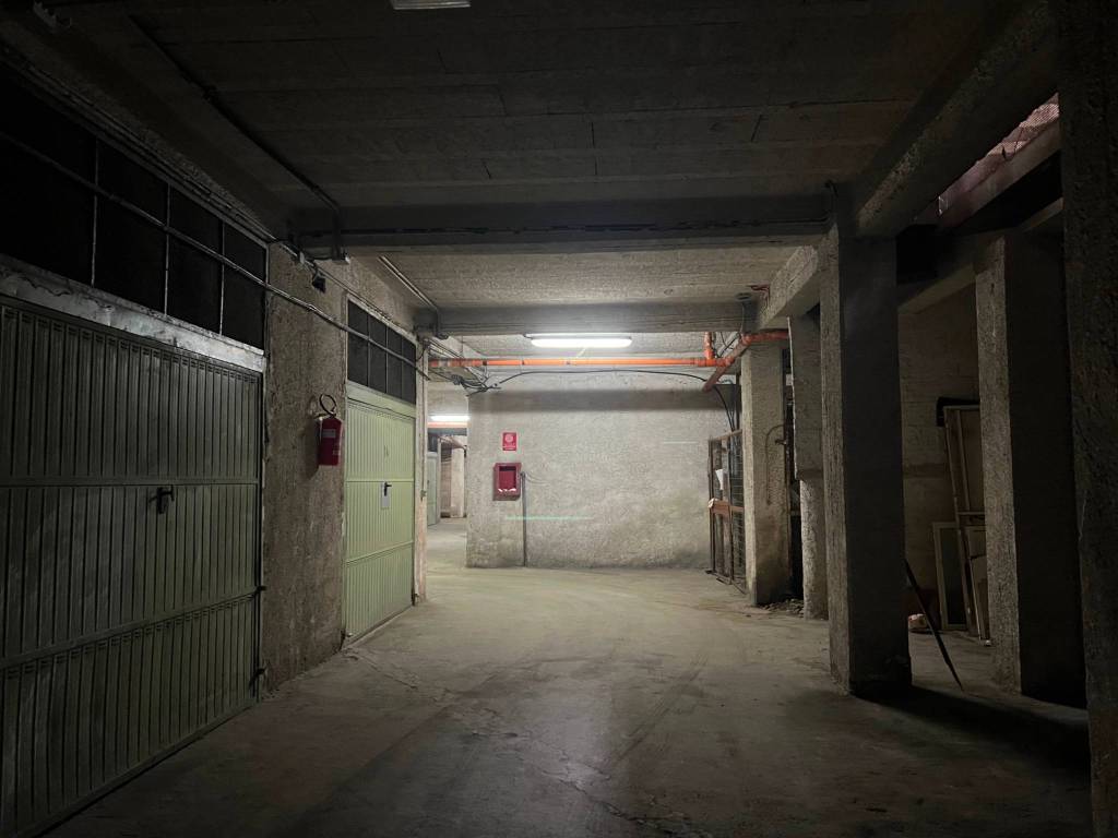 Box / garage a Maddaloni in Via Napoli, 172 - Foto 5