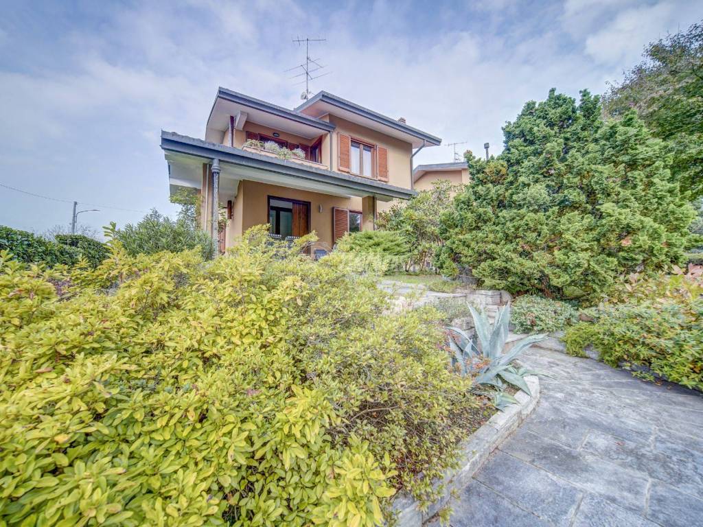 Villa a Daverio in Via gramsci 13 - Foto 4