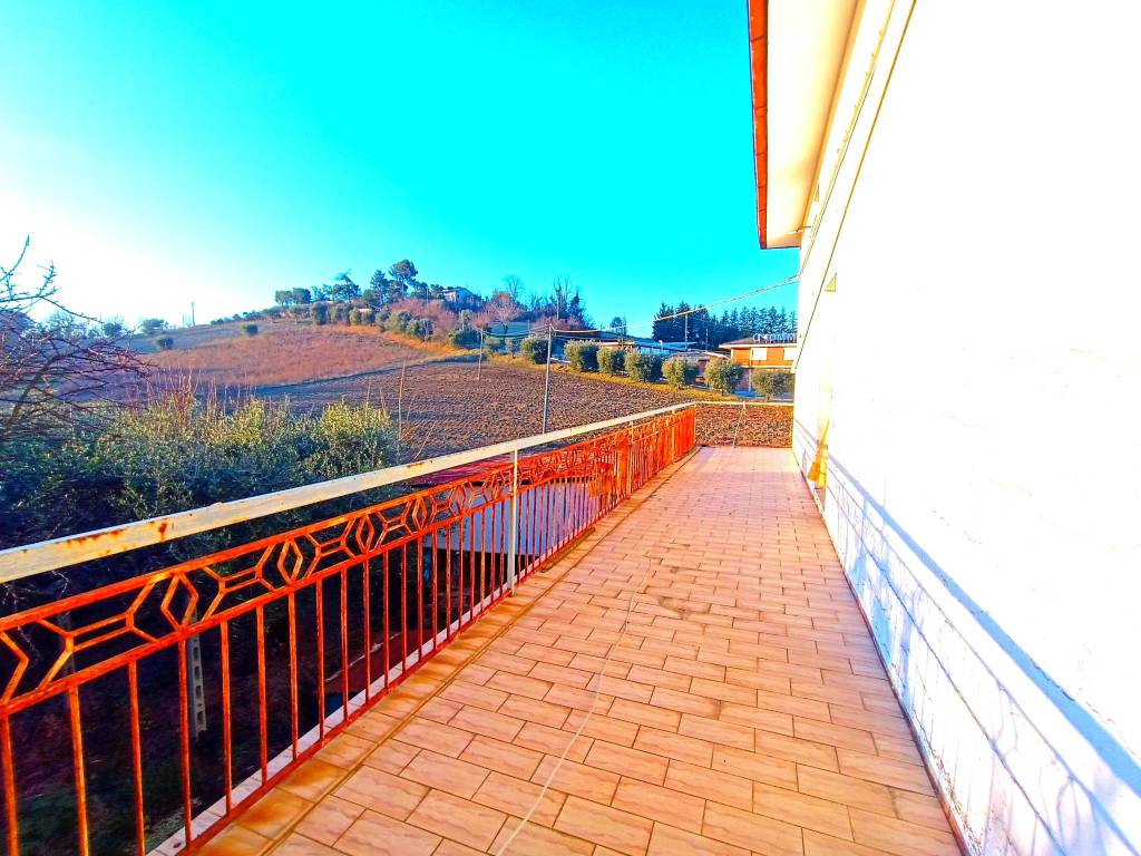 Casa indipendente a Montegiorgio - Foto 2