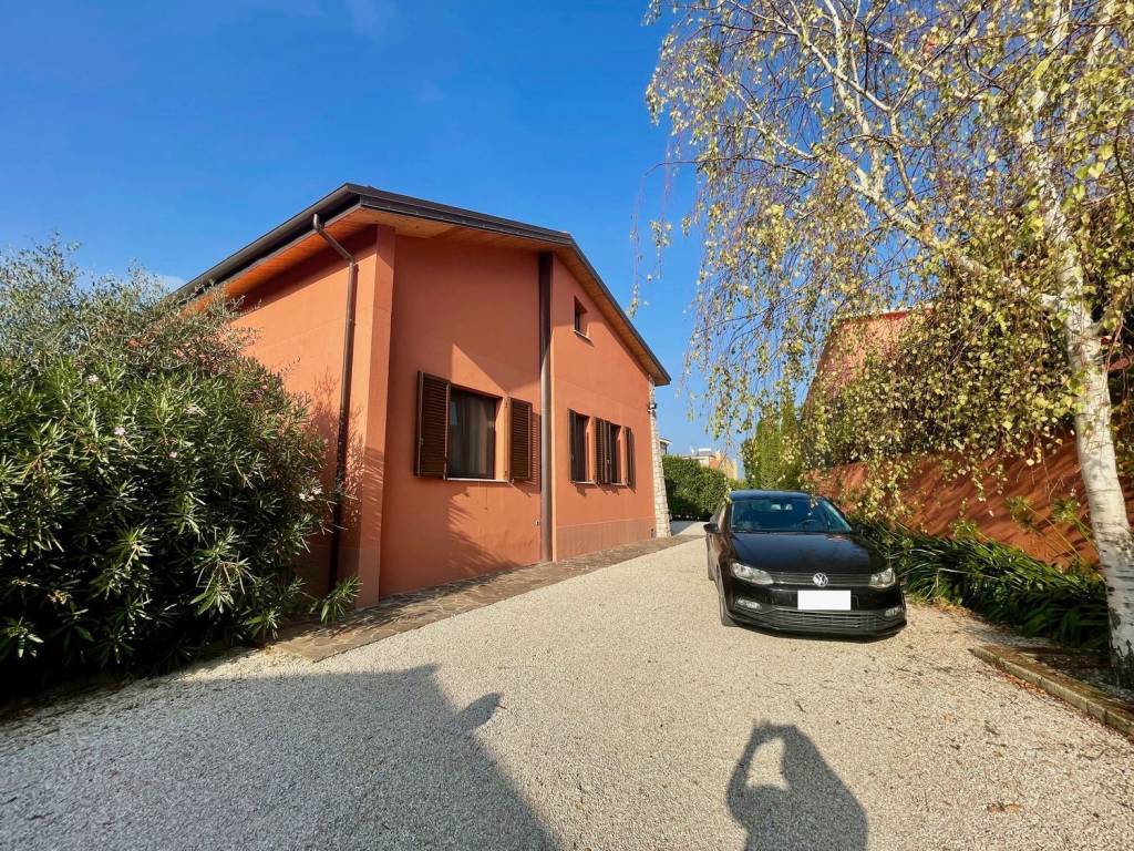 Villa a Terre roveresche in Via giacomo matteotti s.n.c - Foto 5