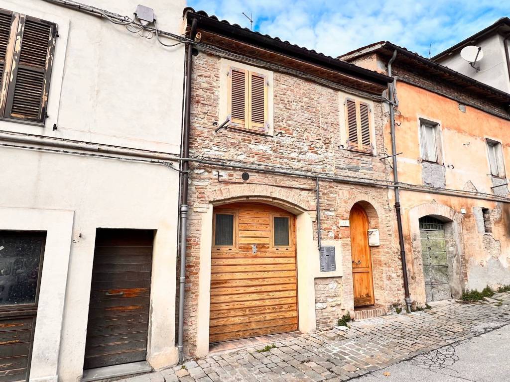Casa indipendente a Fabriano in VIA DELLA CERAMICA, 25 - Foto 2