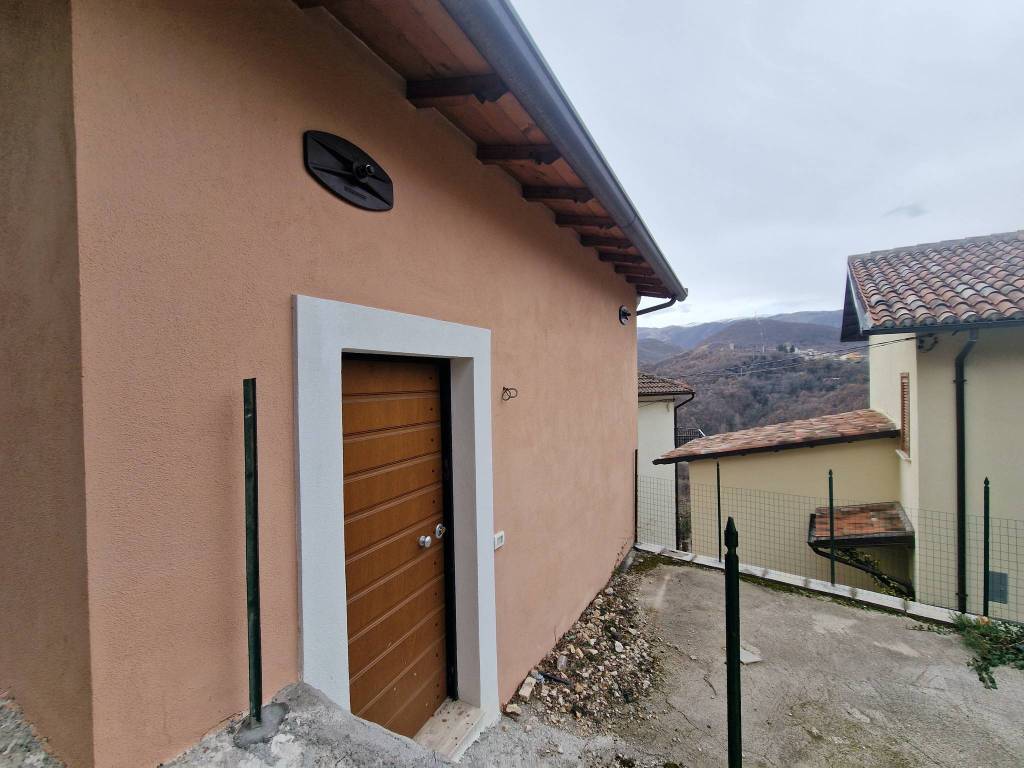 Appartamento a Lucoli in Via Calcagni - Foto 2