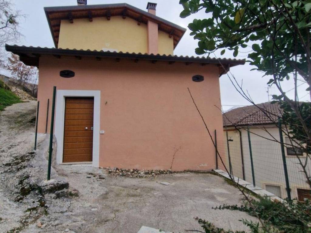 Appartamento a Lucoli in Via Calcagni - Foto 3