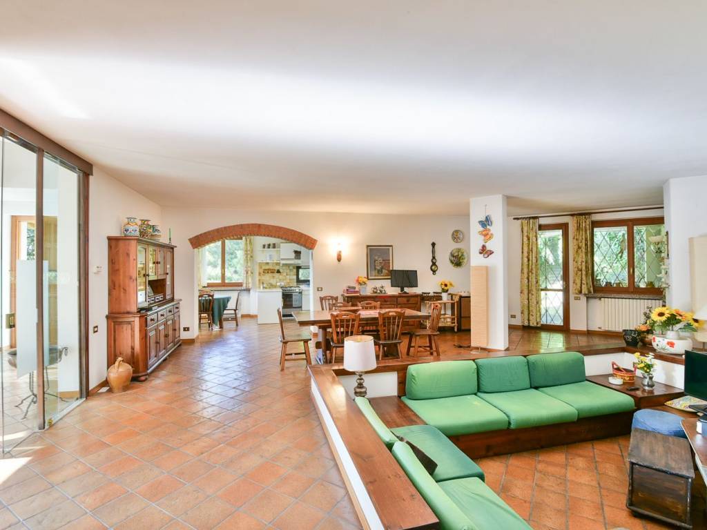 Villa a Erba in Via dei Frassini - Foto 4