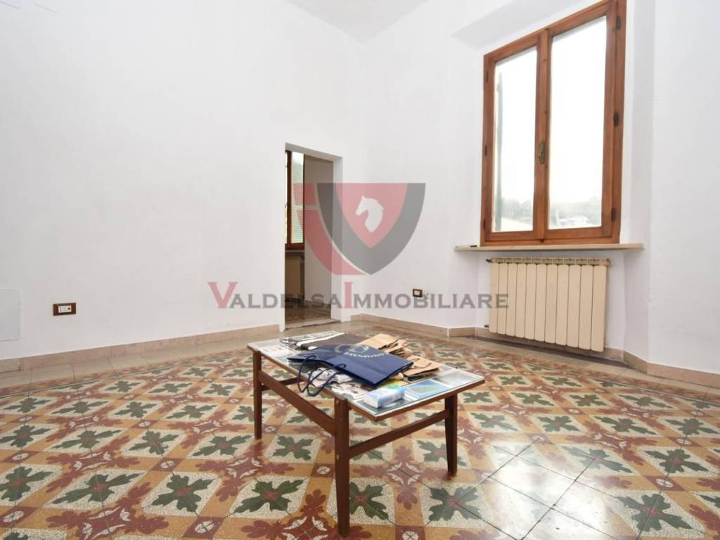 Appartamento a Colle di val d'elsa in Piazza Unità dei Popoli, - Foto 4