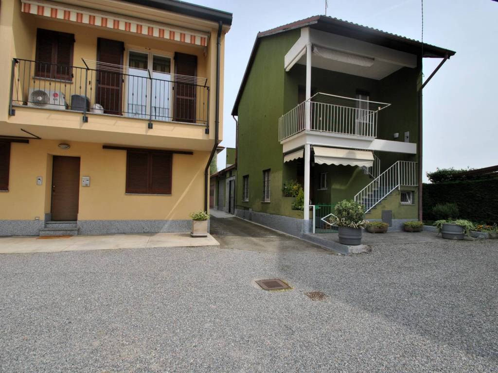 Casa indipendente a Vimercate in Via Aldo Motta, 66 - Foto 2