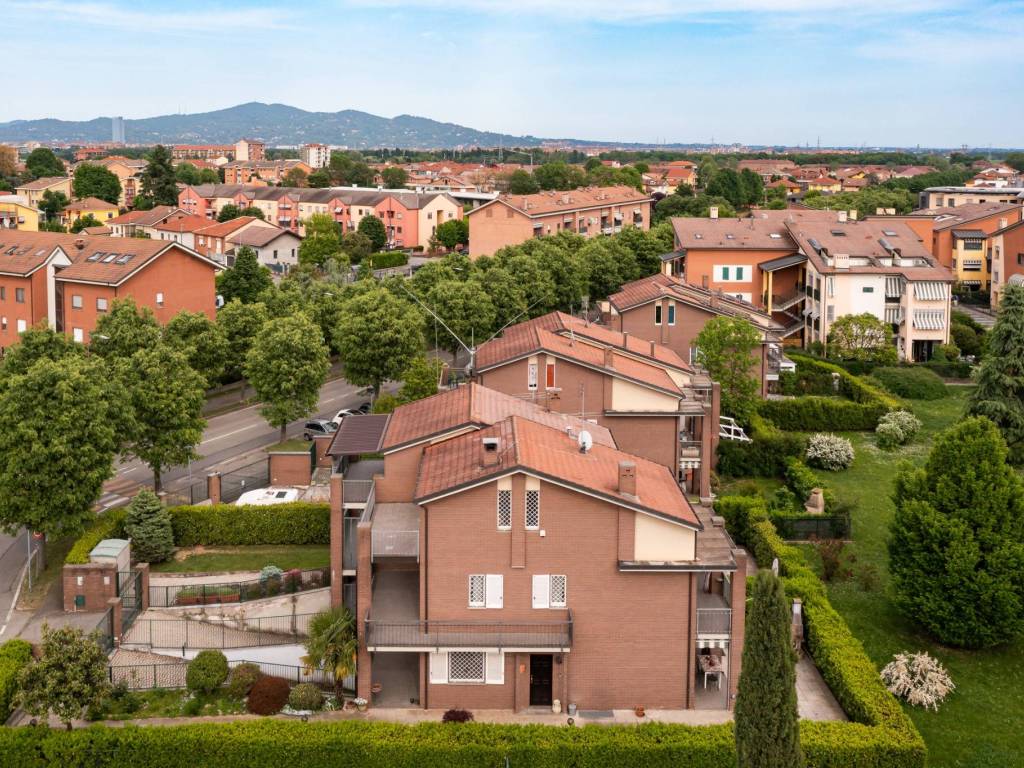 Villa a Beinasco in Via Generale Perotti, 39 - Foto 2