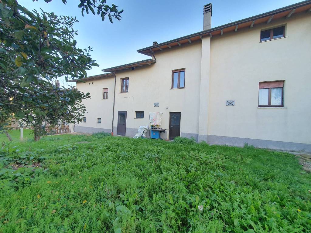 Appartamento a Gubbio in Strada Provinciale De Mocaiana, 120 - Foto 2