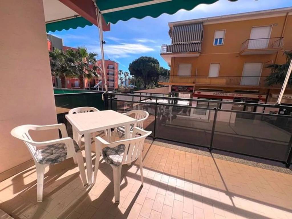 Appartamento a San bartolomeo al mare in Via Della Resistenza, 23 - Foto 2