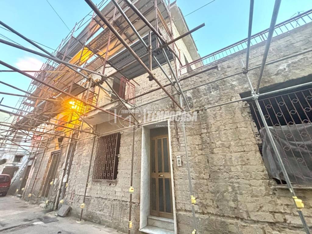 Palazzo / stabile a Tufino in Via Giosuè Carducci - Foto 2