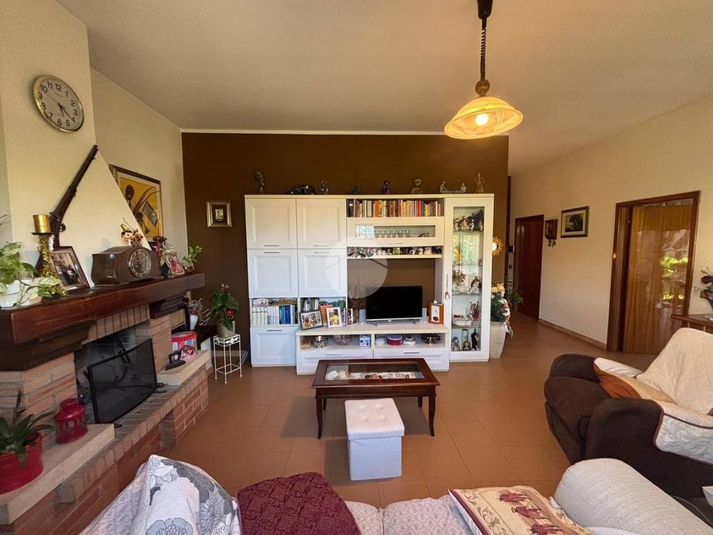 Casa indipendente a Fano in Via Licinio Cappelli, 1 - Foto 3