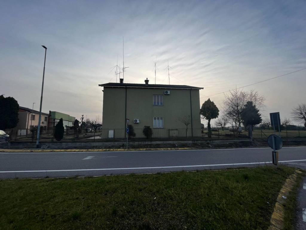 Appartamento a Villimpenta in Strada Circonvallazione - Foto 4