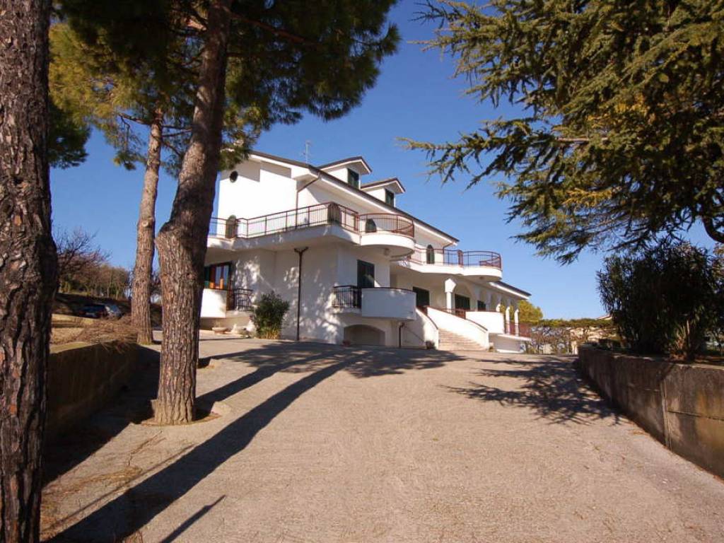 Villa a Fermo in CONTRADA BORE DI TENNA, 1 - Foto 5