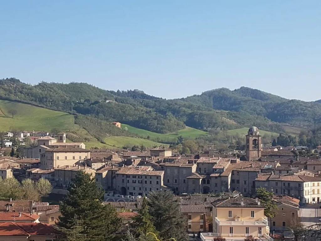 Villa a Sant'angelo in vado in Strada Provinciale Piandimeletese S.N.C. - Foto 4
