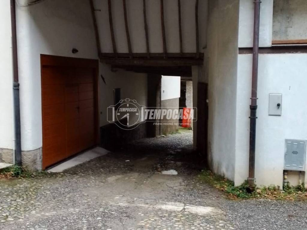 Appartamento a Capiago intimiano in Via Umberto I 23 - Foto 4