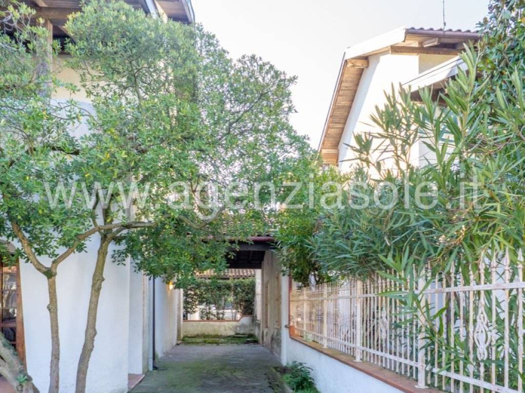 Villetta a schiera a Comacchio in Viale Grecia, 4 - Foto 2