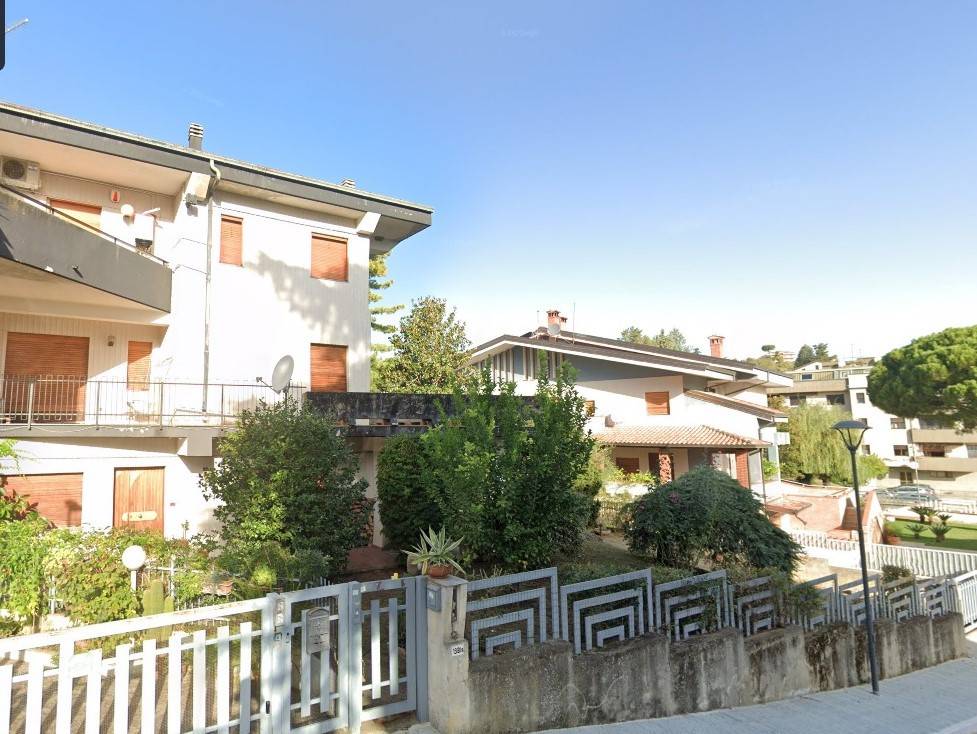 Villa a Castrolibero in Via della Speranza - Foto 2