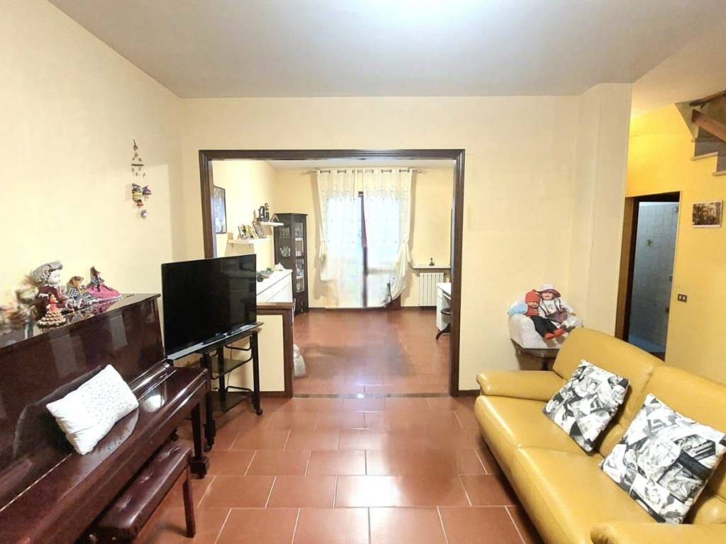 Villetta a schiera a Montale in Via Ugo Foscolo - Foto 2