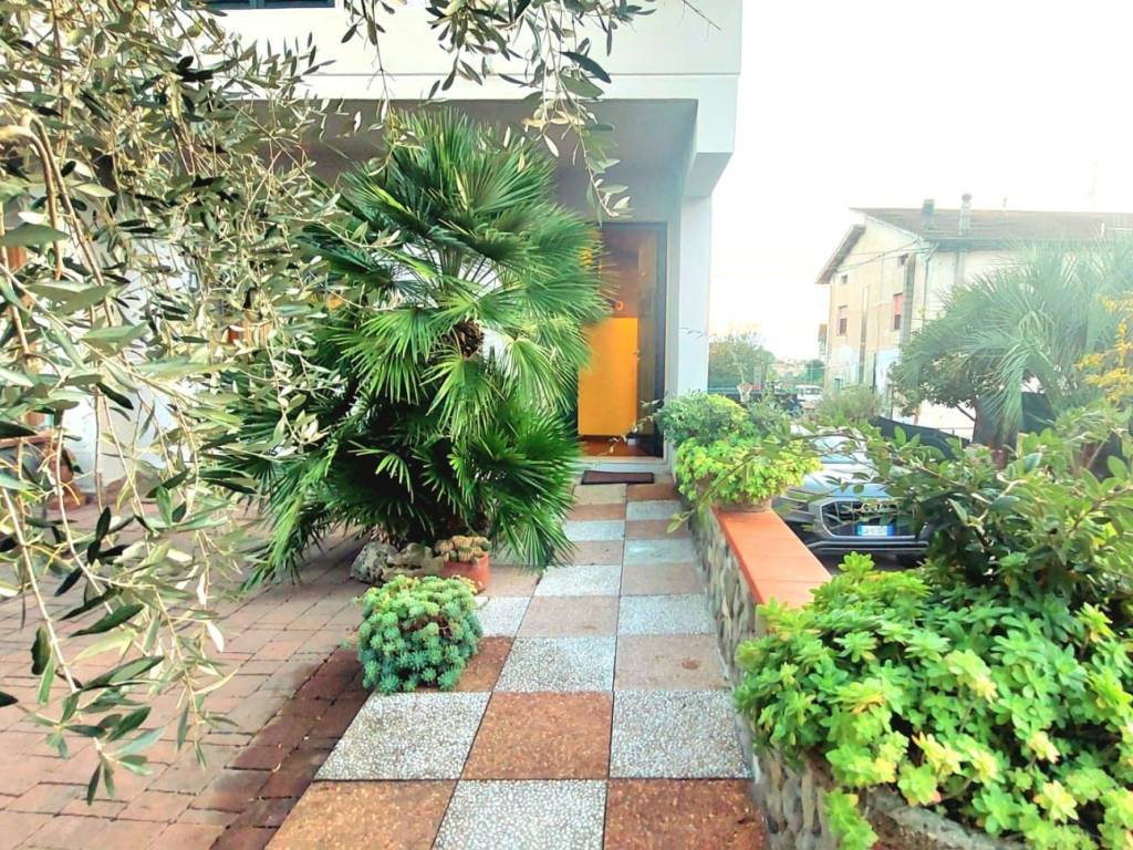 Villetta a schiera a Montale in Via Ugo Foscolo - Foto 5