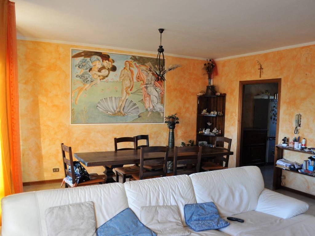 Appartamento a Castiglione del lago in Via Francesco Petrarca - Foto 3