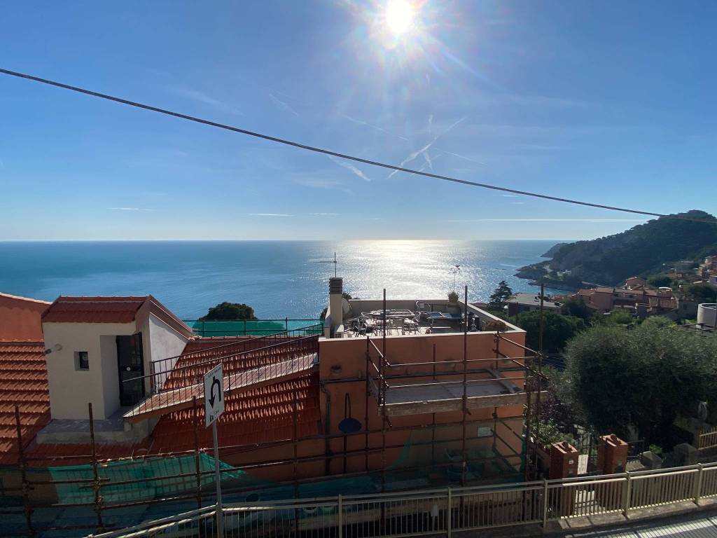 Appartamento a Bergeggi in Via Ademaro De Mari, 41 - Foto 3