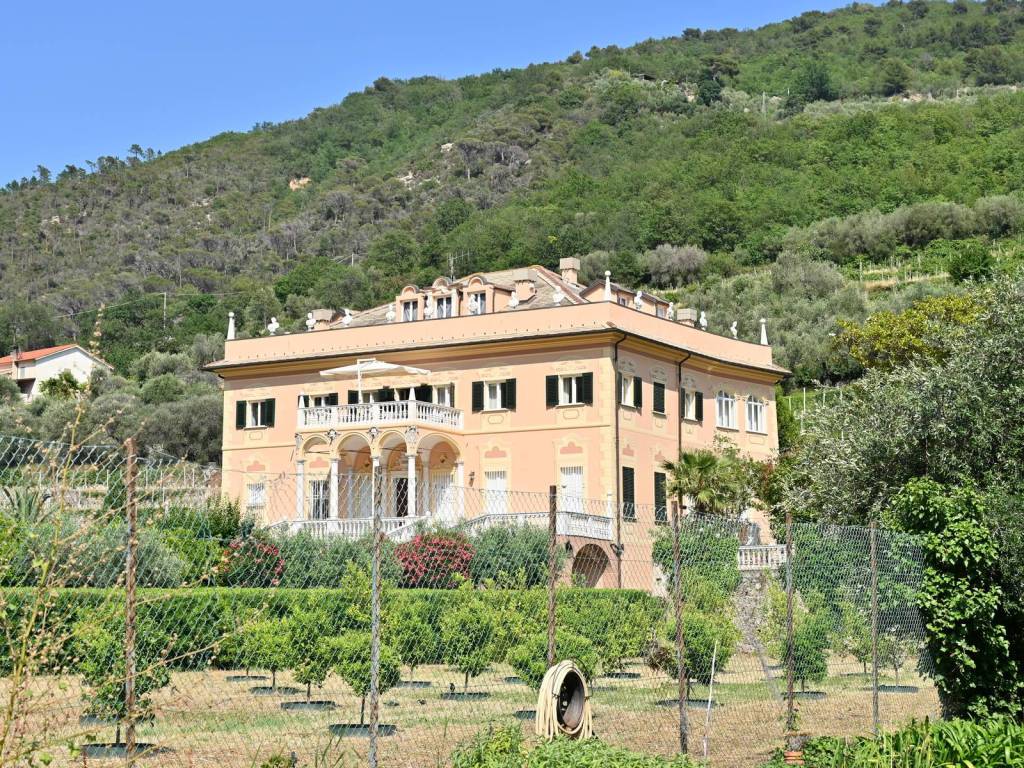 Appartamento a Finale ligure in Via Calvisio, 186 - Foto 3