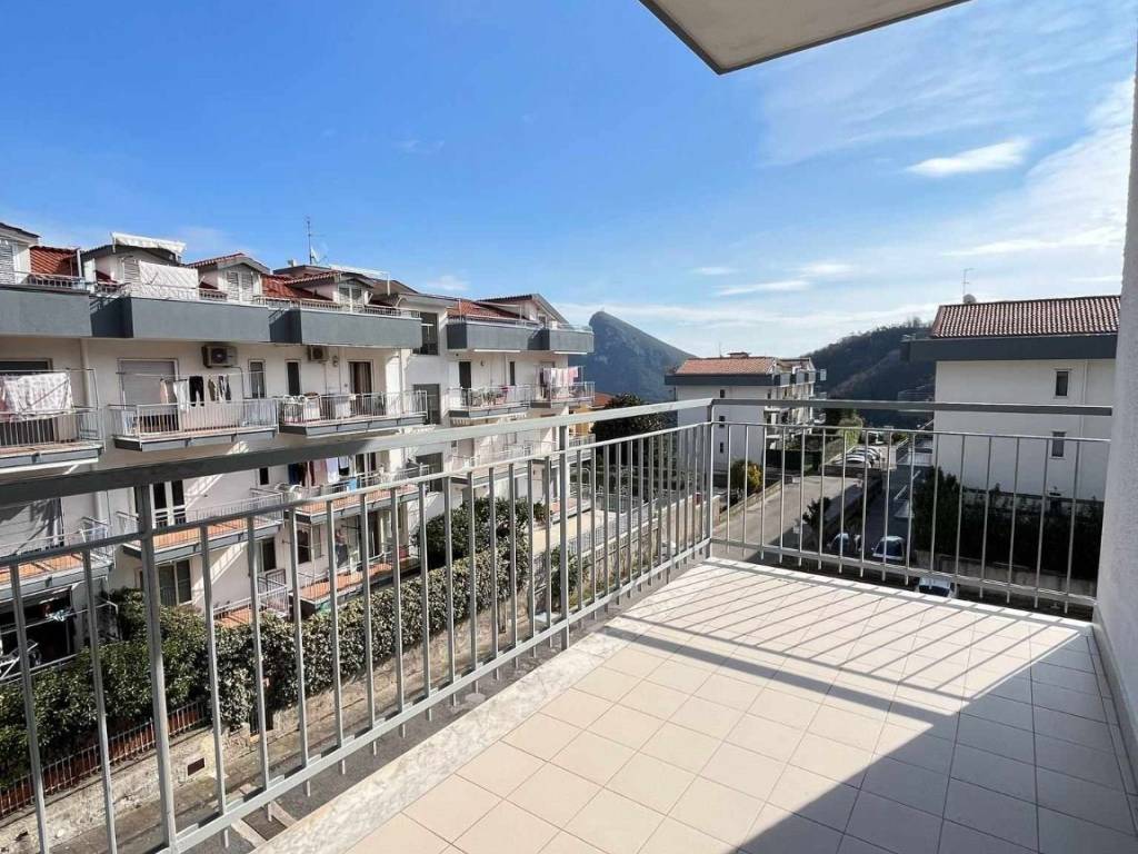 Appartamento a Cava de' tirreni in Via Francesco Vecchione - Foto 4