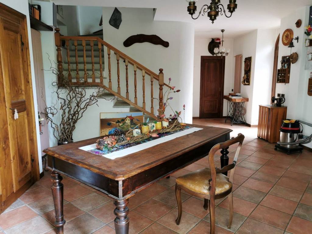 Villa a Bisuschio in Piazza della Chiesa, 2 - Foto 4